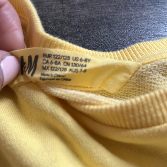 2 H&M Sweatshirts - Picture 3 of 5